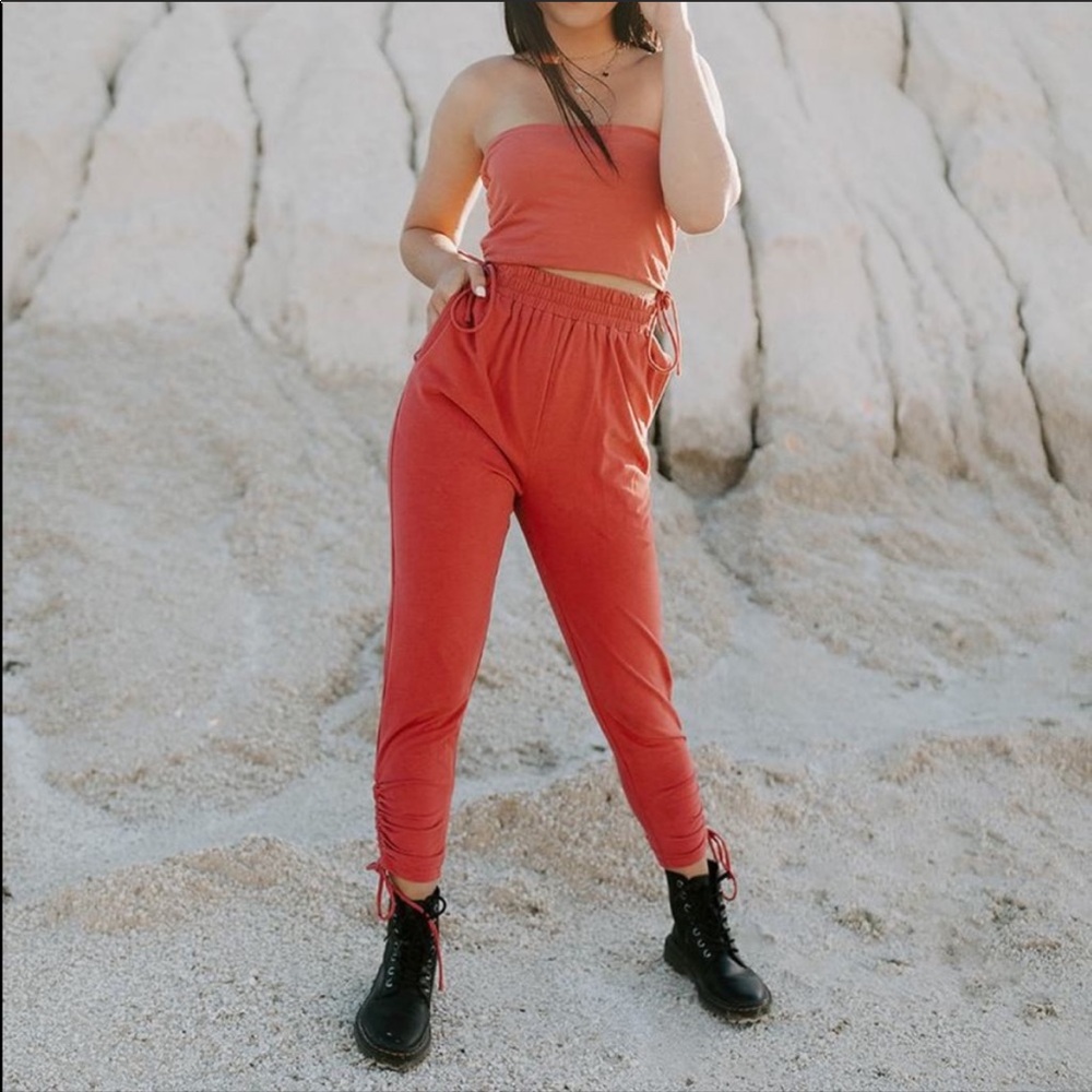 Kittenish joggers